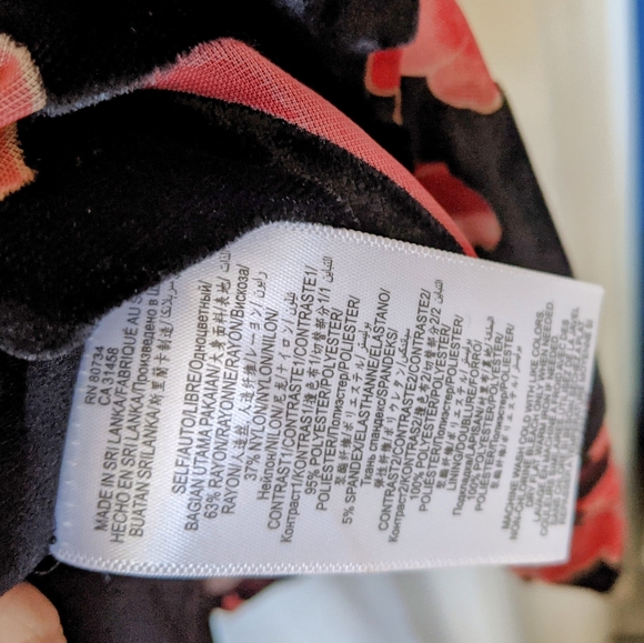 BCBG- Generation Floral Burnout Mini w/Tags sz 6 - Picture 11 of 12